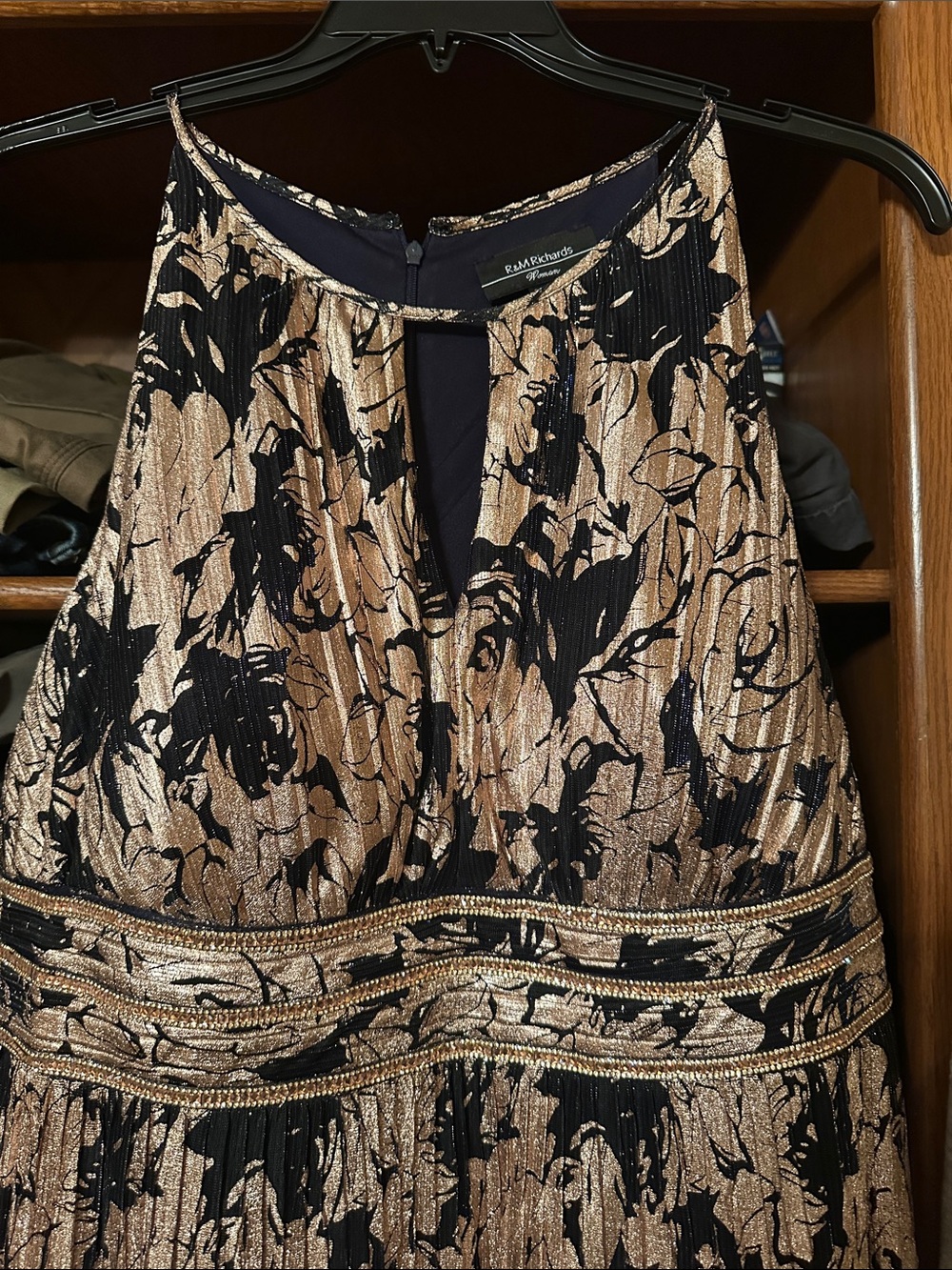 R & M Richard’s Metallic Gold and Black Floral Halter Maxi Dress - Picture 2 of 5
